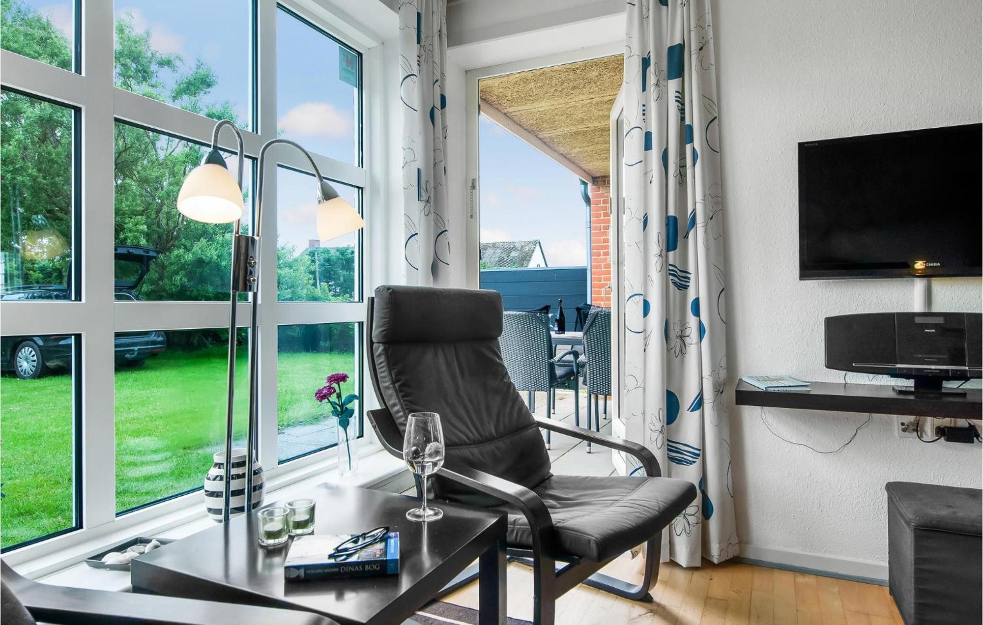1 Bedroom Cozy Home In 里伯 外观 照片